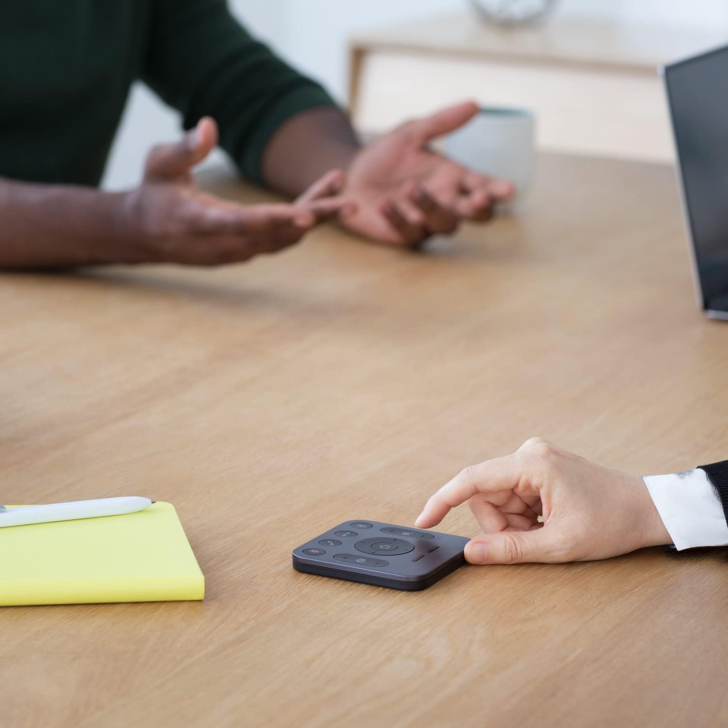 LOGITECH MEETUP CONFERENCECAM