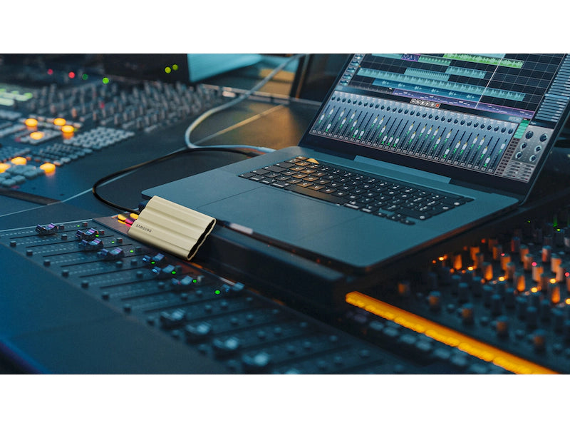 SAMSUNG SSD T7 PORTABLE 1T EXTERNAL SHIELD (BEGIE)